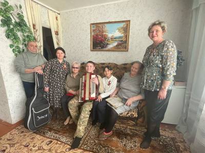 Акция  «Поздравь    ветерана….».